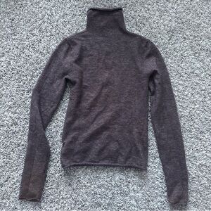 Wilfred Aritzia chocolate brown 5% cashmere soft long sleeve mock neck sweater